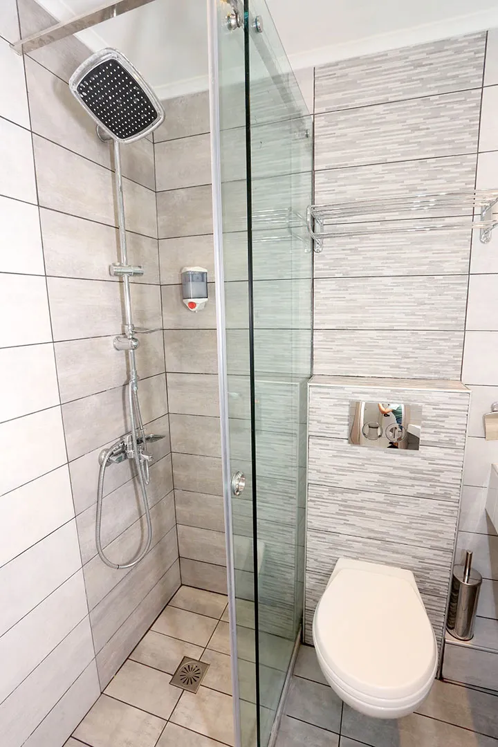 Tiara Holdiays - Hotel Odysseas - Budget Double Room - bathroom